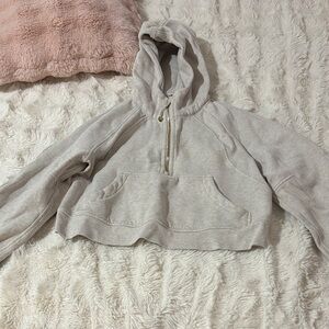 Lululemon cropped half zip scuba